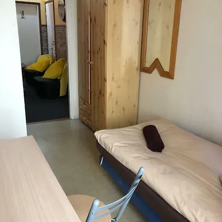 Zinc Old Town Hostel *